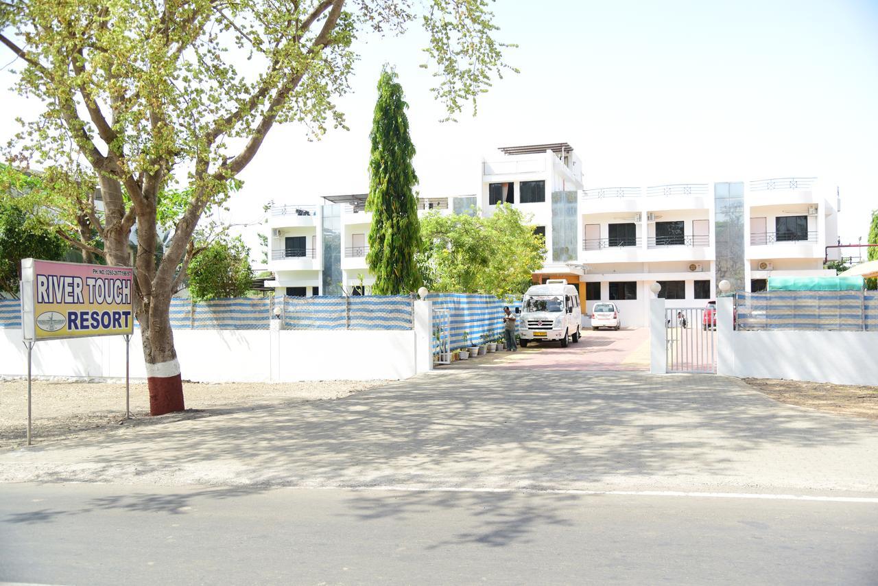 River Touch Resort Silvassa Exteriér fotografie