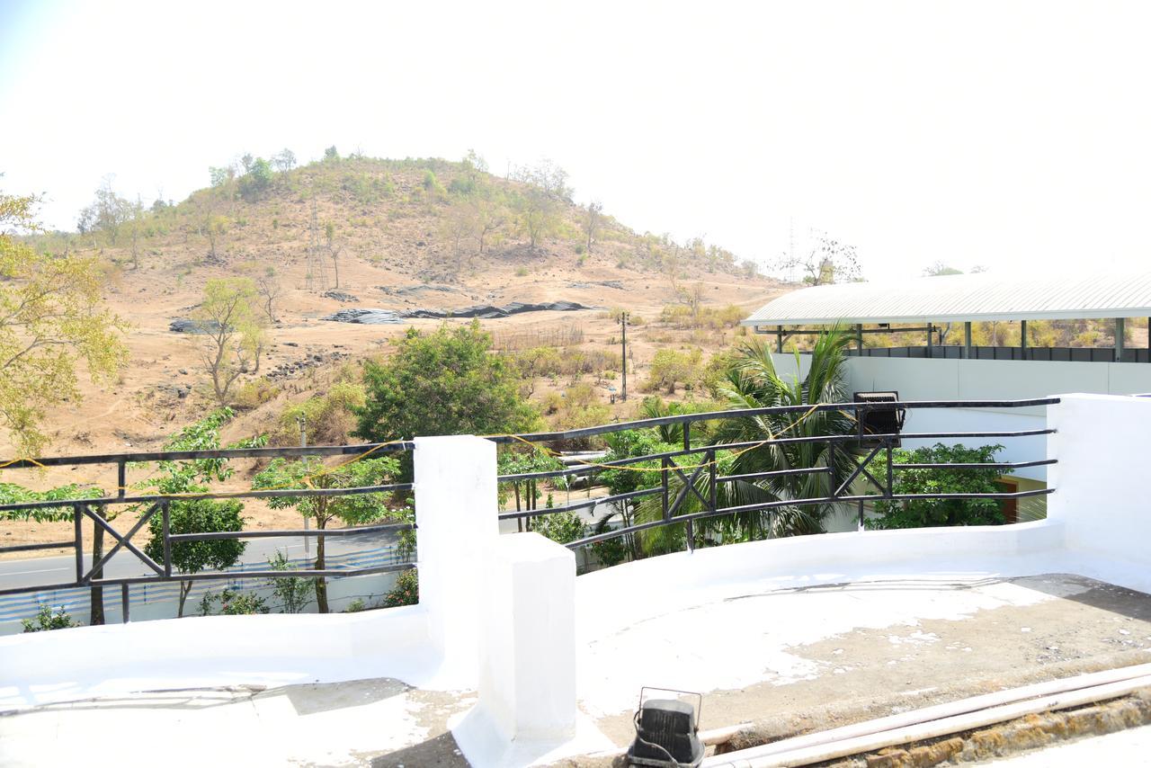 River Touch Resort Silvassa Exteriér fotografie
