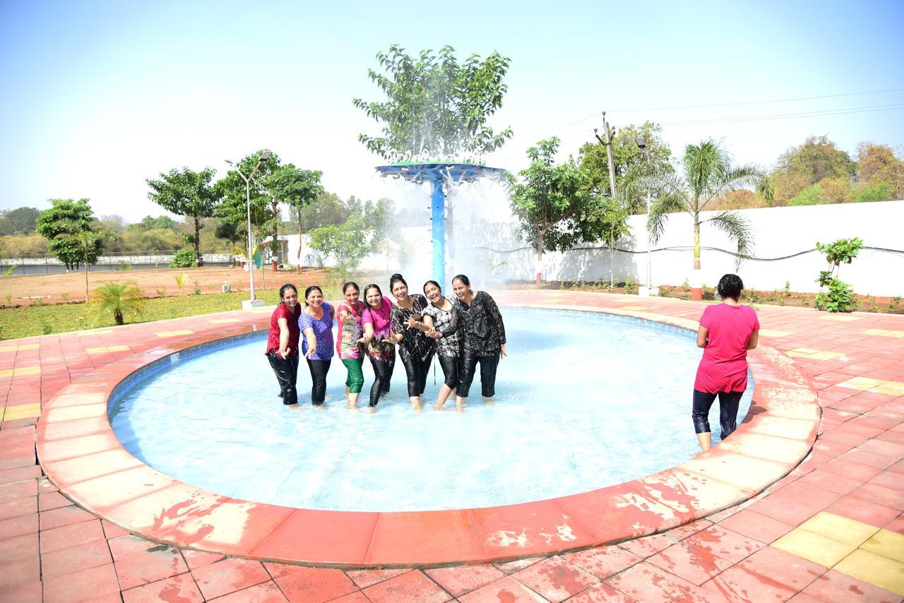 River Touch Resort Silvassa Exteriér fotografie