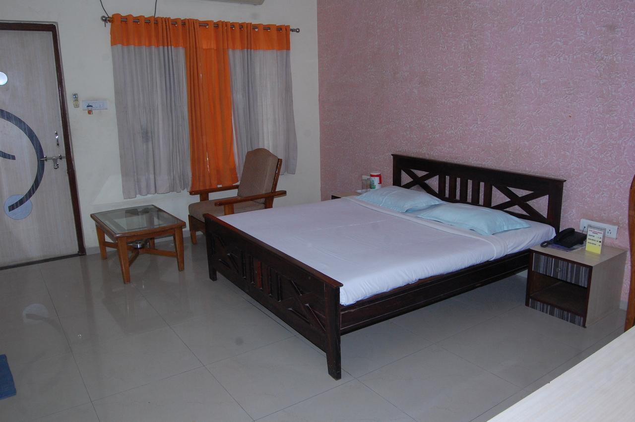 River Touch Resort Silvassa Exteriér fotografie